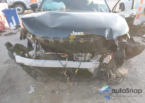 2019 Jeep Cherokee Latitude Plus Fwd from USA, damaged, VIN 1C4PJLLN9KD147532